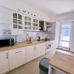 Bed & Breakfast Biomade Prag